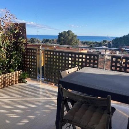 Apartamento Con Vistas Al Mar Castelldefels Dış mekan fotoğraf